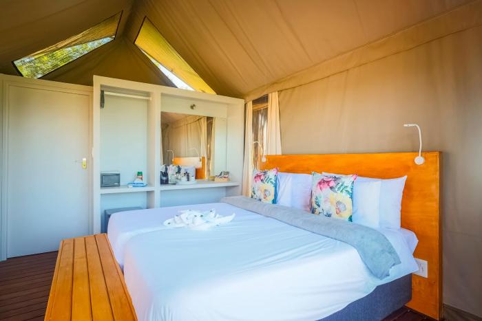 ndhula luxury tented lodge