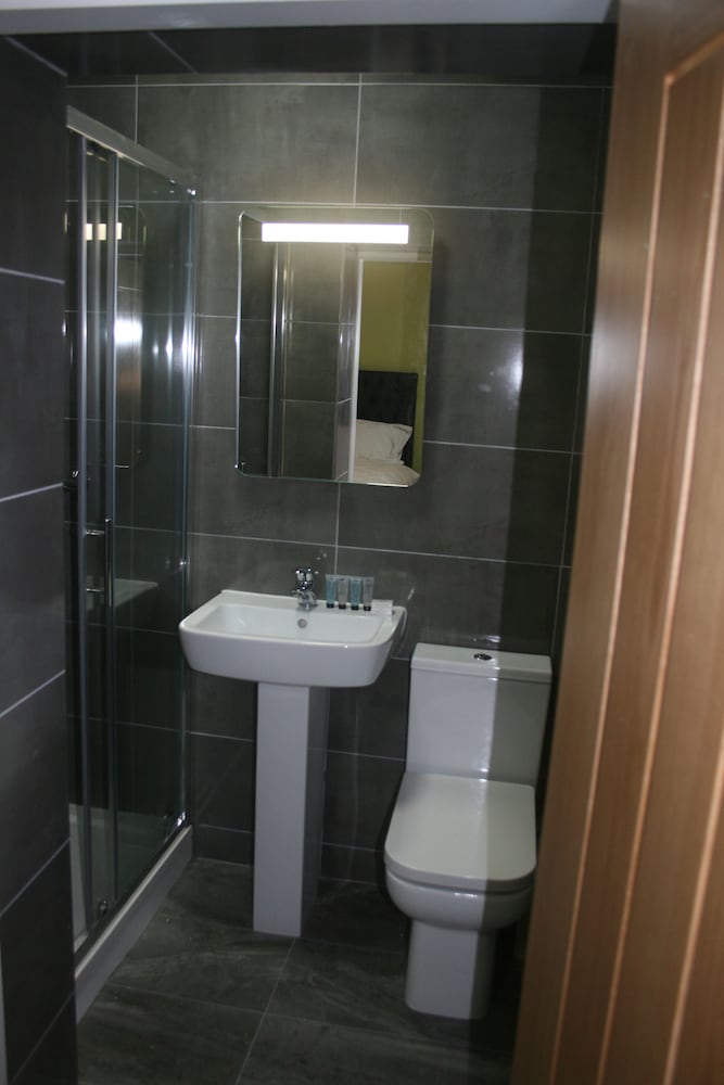 spring bank aparthotel