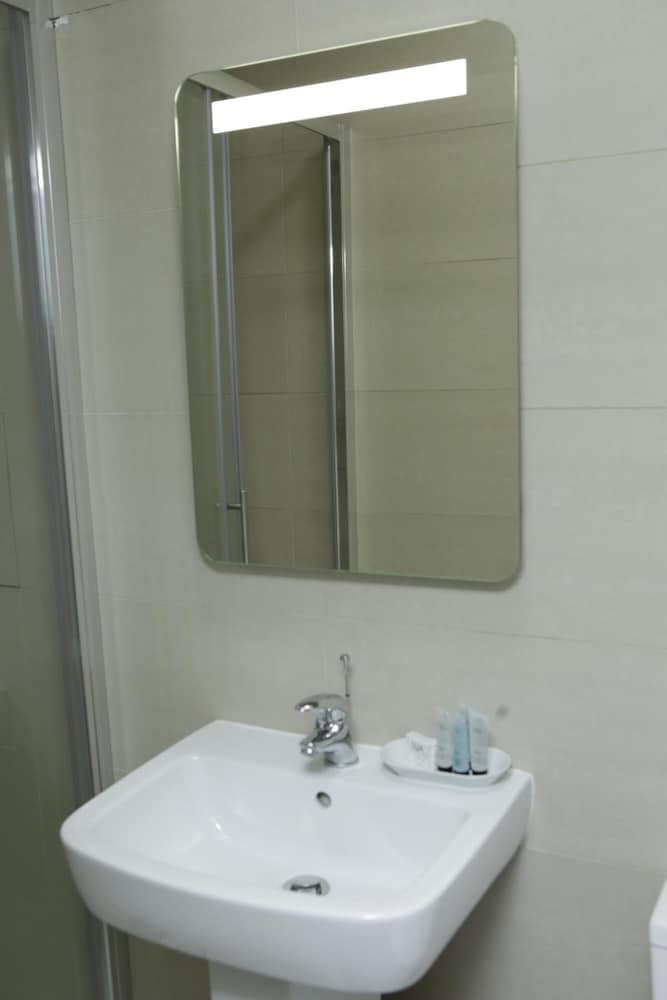 spring bank aparthotel