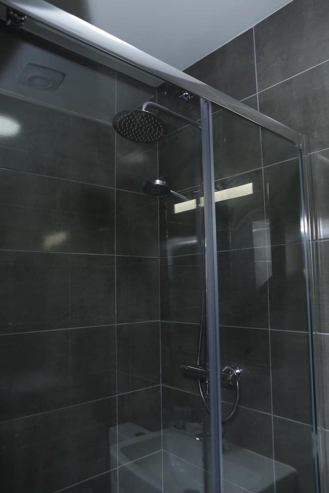 spring bank aparthotel