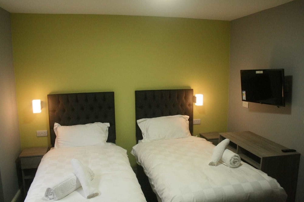 spring bank aparthotel