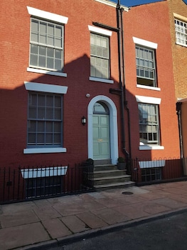 spring bank aparthotel