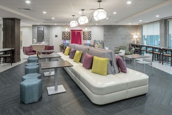 home2 suites by hilton orlando airport