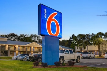 motel 6 moultrie ga
