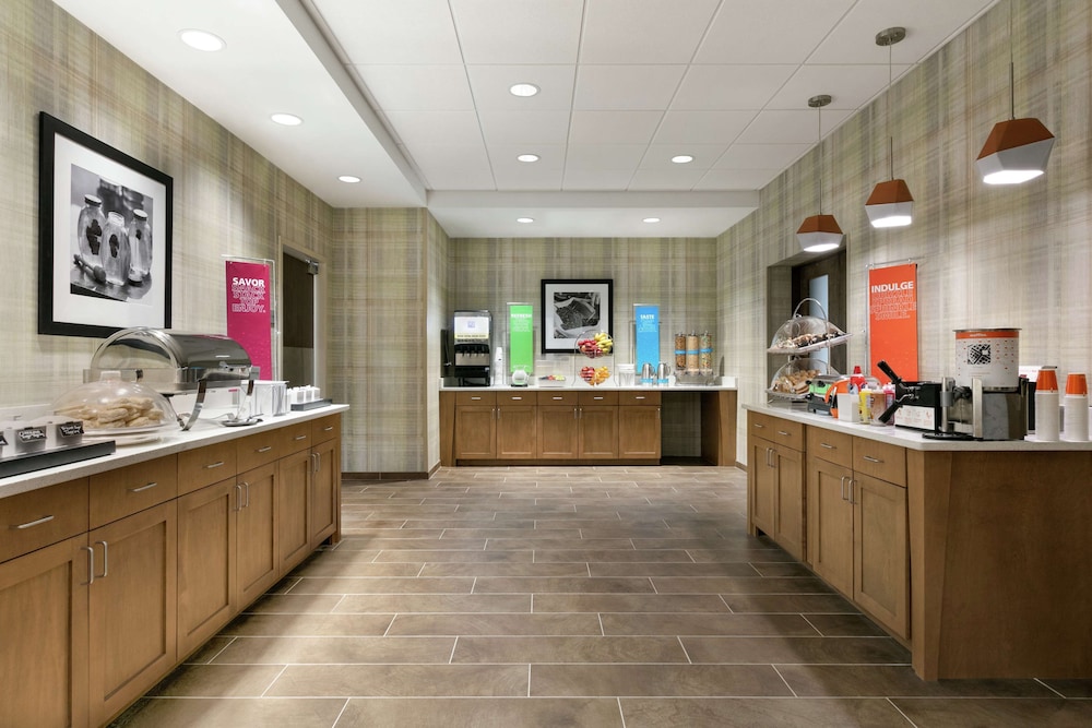 hampton inn and suites johns creek