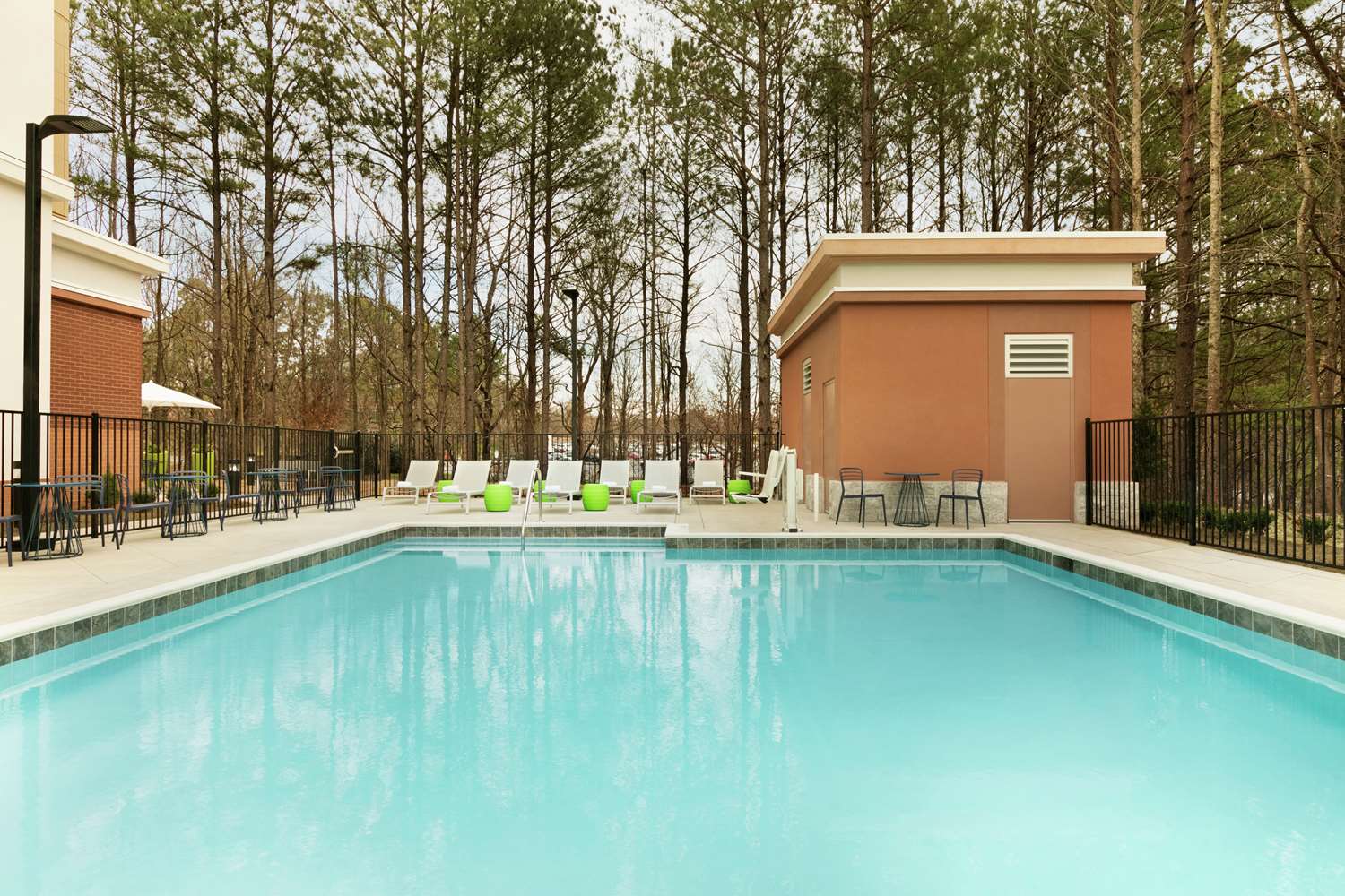 hampton inn and suites johns creek