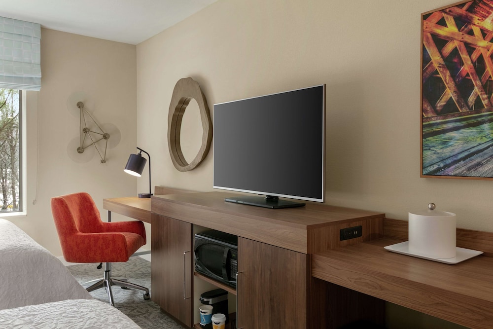 hampton inn and suites johns creek