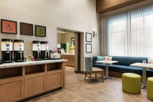 hampton inn and suites johns creek