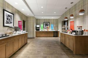 hampton inn and suites johns creek