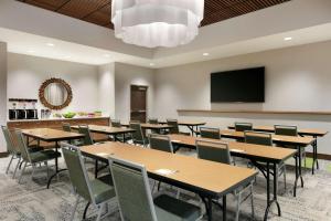 hampton inn and suites johns creek