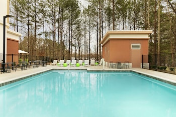 hampton inn and suites johns creek