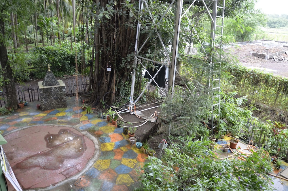 iora cottages
