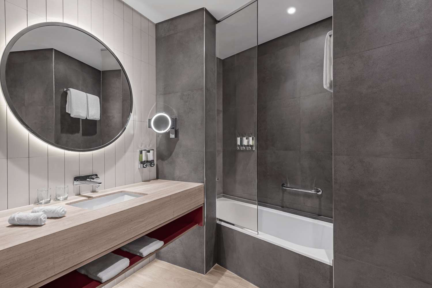 hampton by hilton marjan island