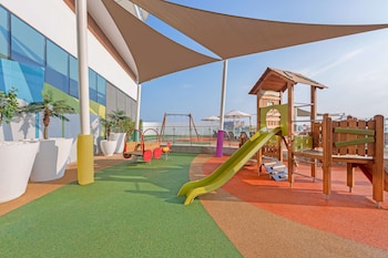 hampton by hilton marjan island