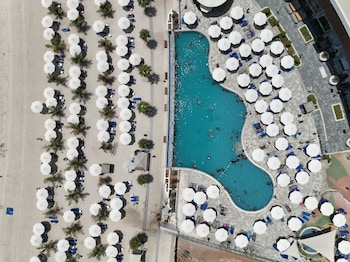 hampton by hilton marjan island