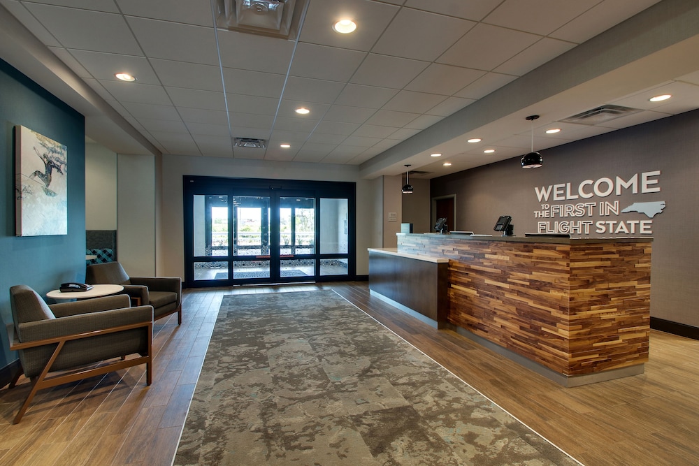 hampton inn and suites southport