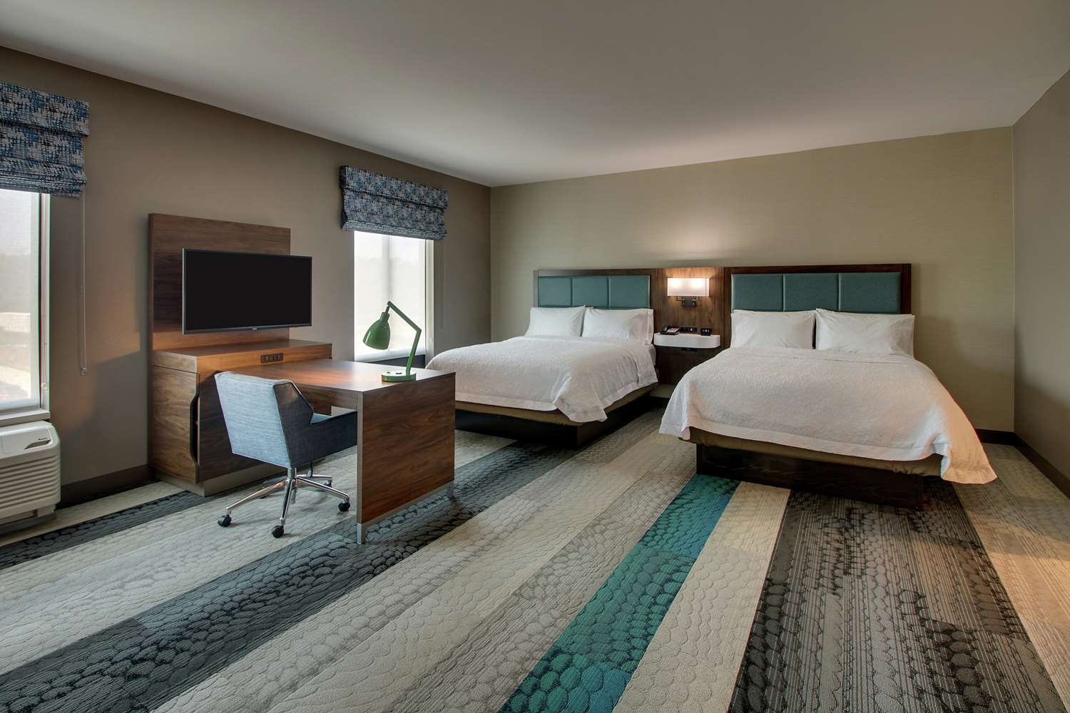 hampton inn and suites southport