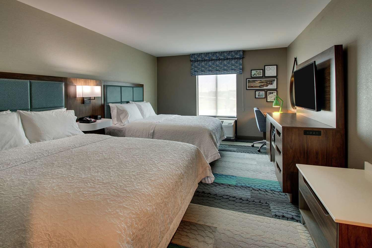 hampton inn and suites southport