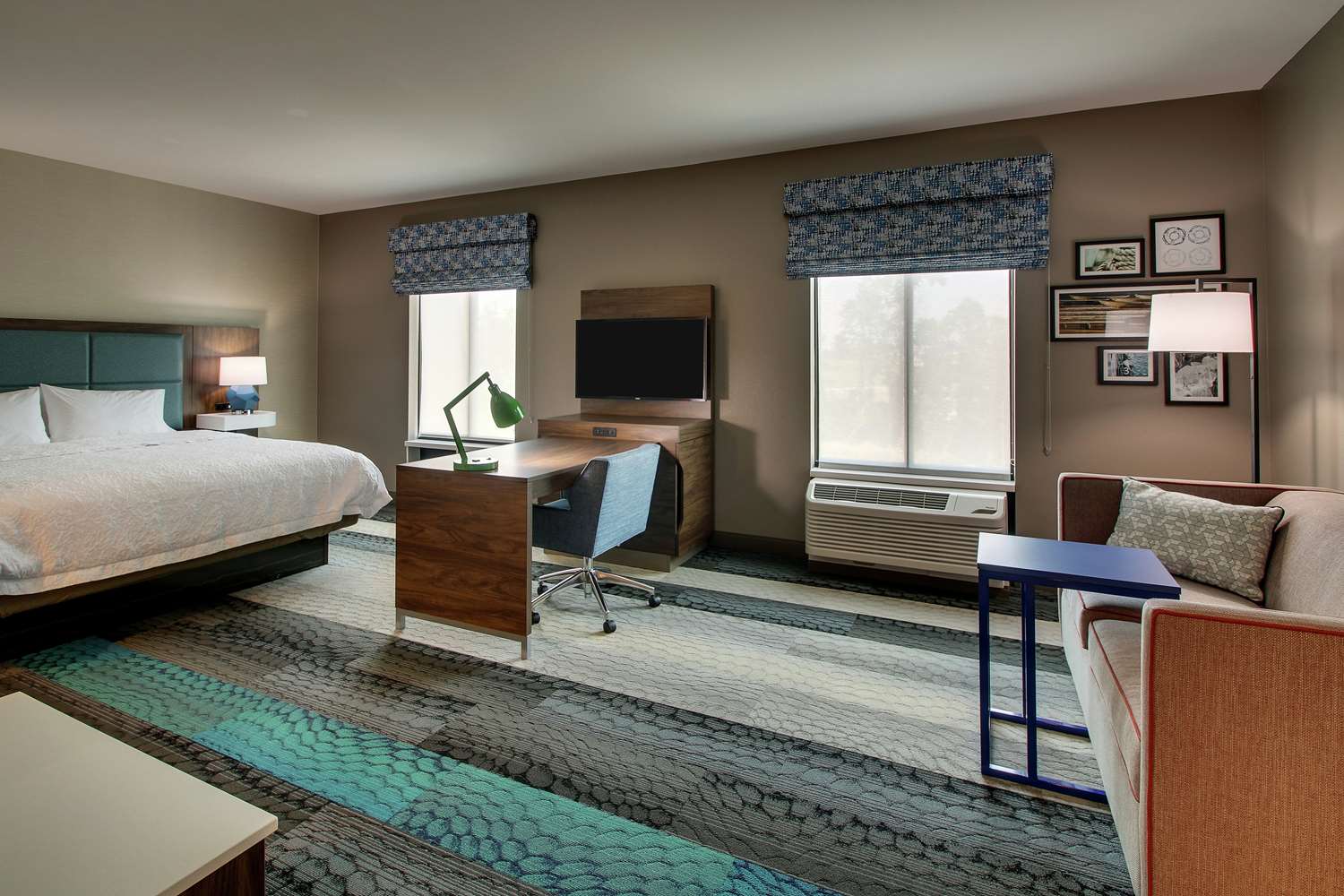hampton inn and suites southport