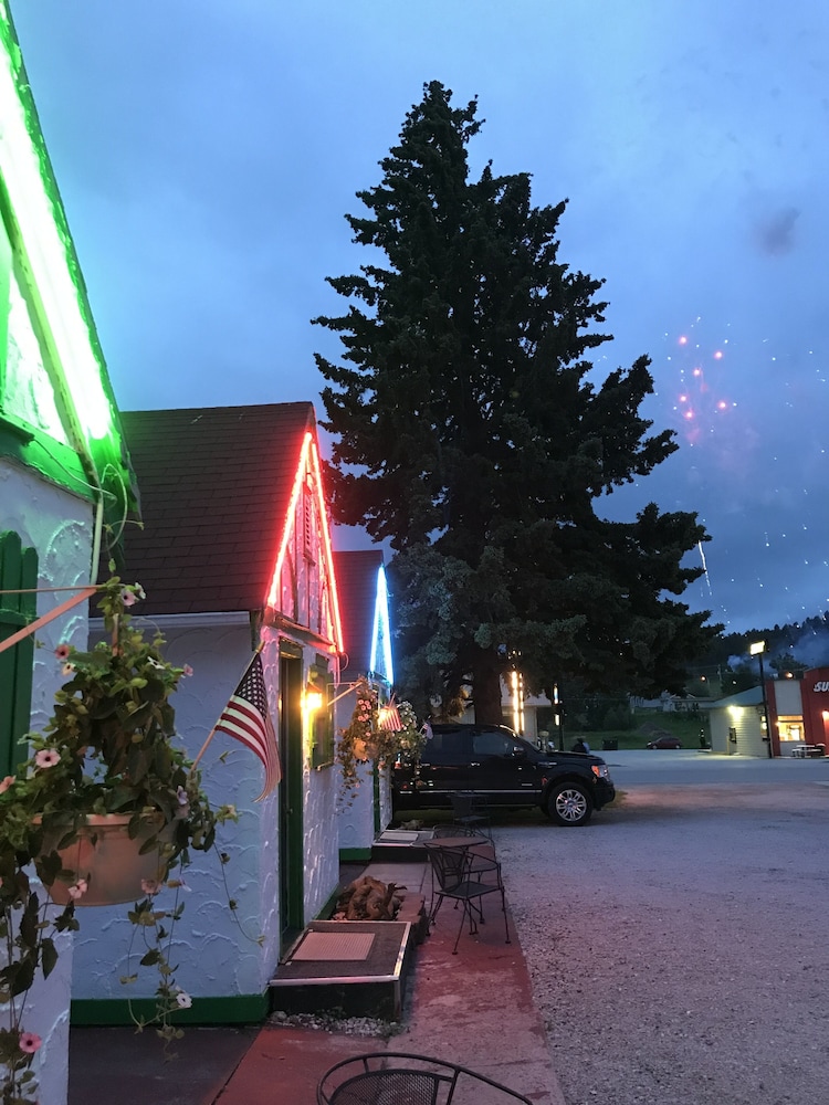 chalet motel