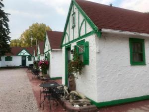 chalet motel