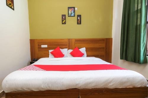 hotel mountain trail