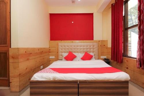 hotel mountain trail