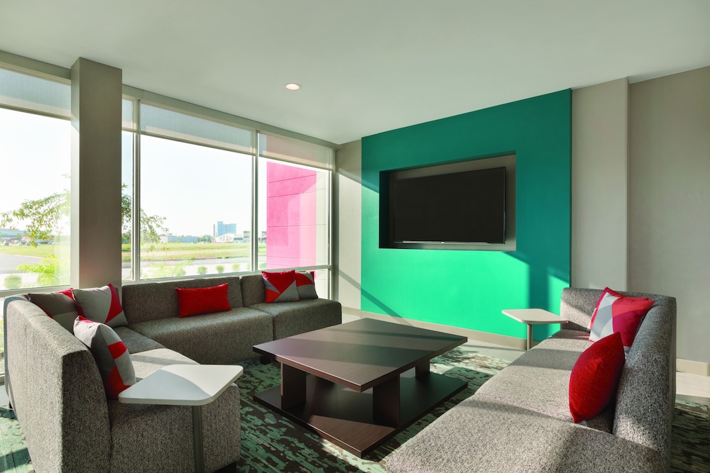 avid hotel oklahoma city airport an ihg hotel