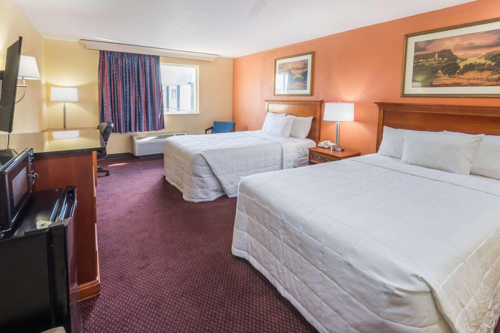 columbus grand hotel and banquet center