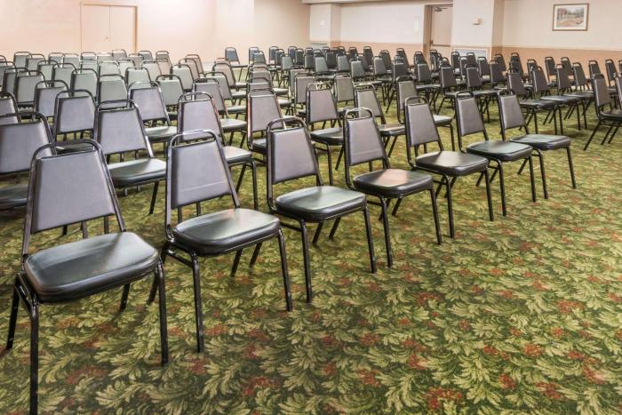 columbus grand hotel and banquet center