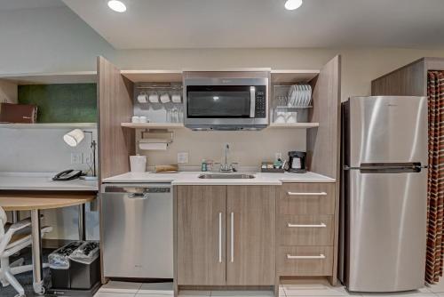 home2 suites by hilton indianapolis northwest