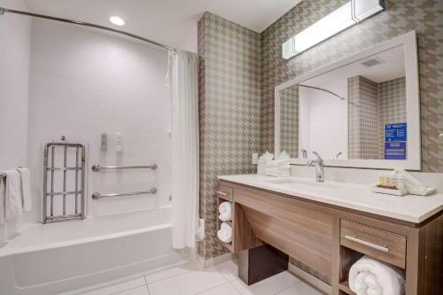 home2 suites by hilton indianapolis northwest