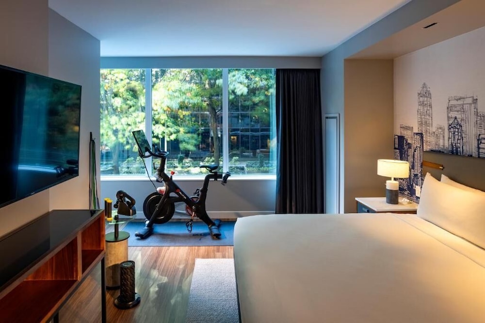 the sound hotel seattle belltown tapestry collection by hilton