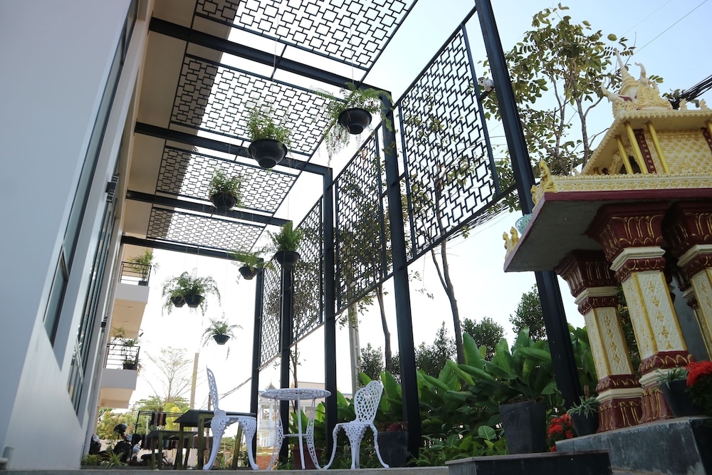 ly residence suite and apartment