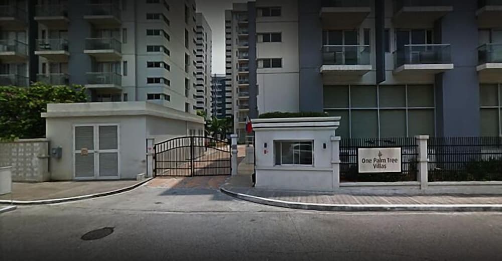 one palm tree villas by smtl properties