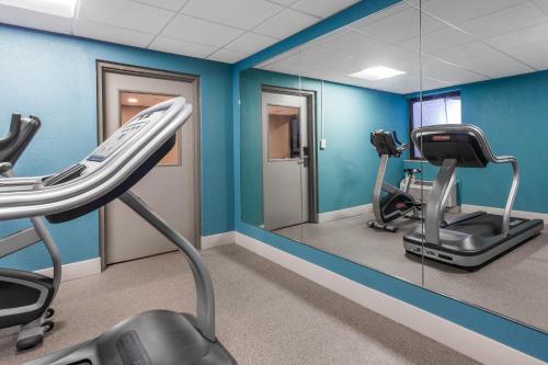 sleep inn terre haute university area