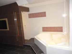 hotel 56 avenue plaza