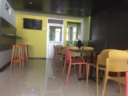 hotel 56 avenue plaza