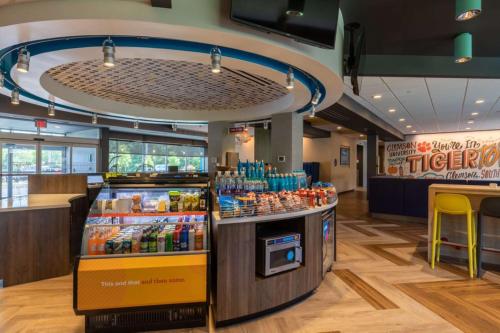 tru by hilton seneca clemson