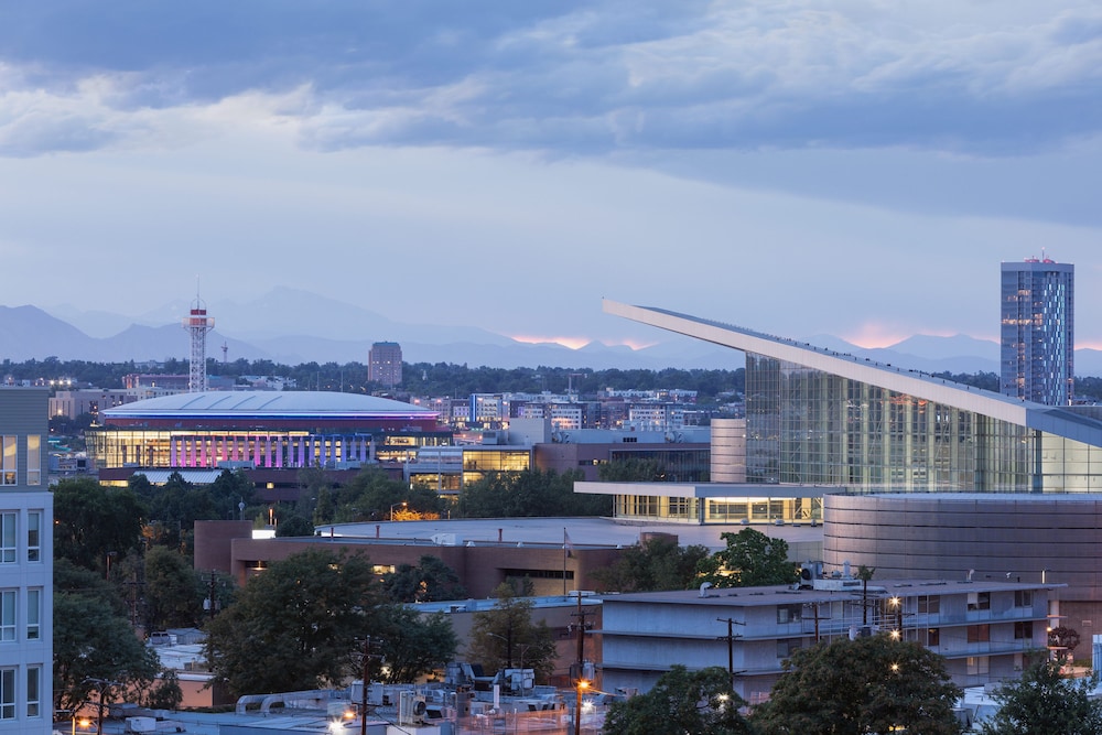 element denver downtown east
