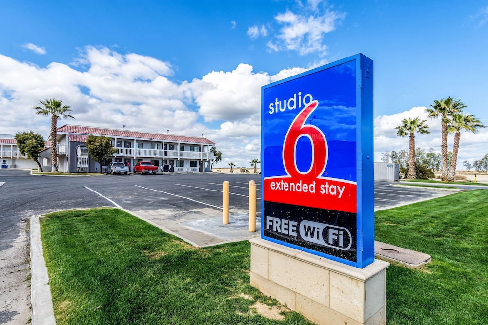 Studio 6 Buttonwillow, Ca