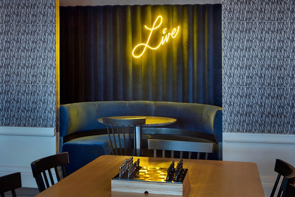 aloft buffalo downtown