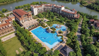 crowne plaza huzhou an ihg hotel