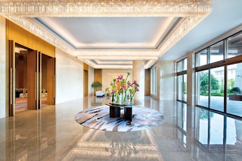 crowne plaza huzhou an ihg hotel