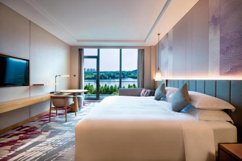 crowne plaza huzhou an ihg hotel