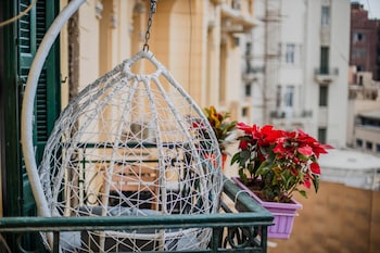 the square boutique hotel