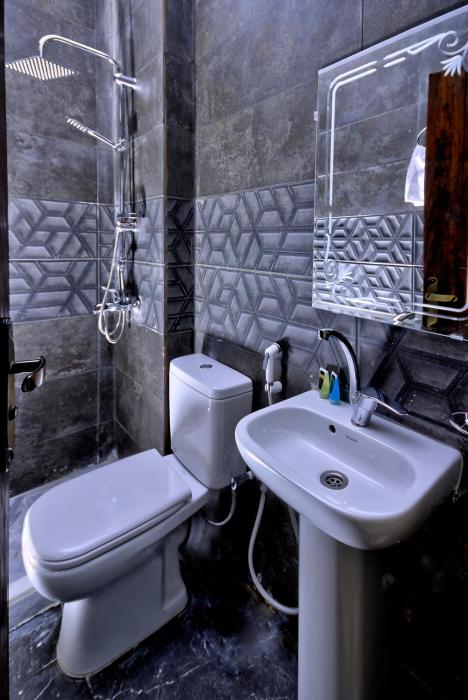 the square boutique hotel