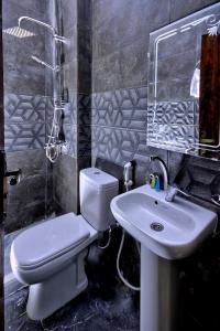 the square boutique hotel