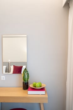 chroma fashion rooms and apartments