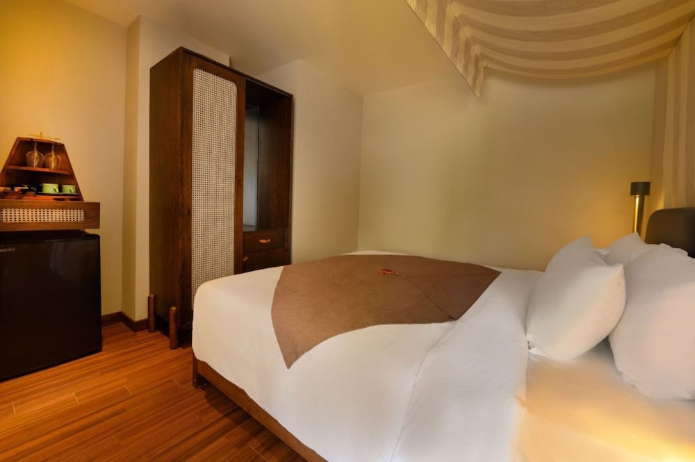 ha hotel apartments hoi an ocean front